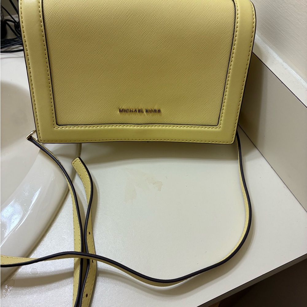 Michael Kors Jet Set Saffiano Leather Crossbody Bag |